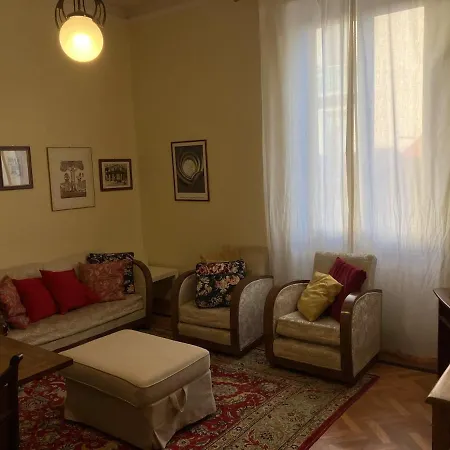 Giotto, In The Heart Of Appartement